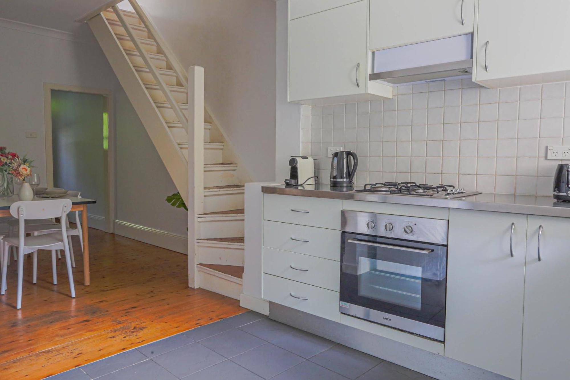 Elegant 2 Bedroom On The Edge Of Downtown Dowling St *