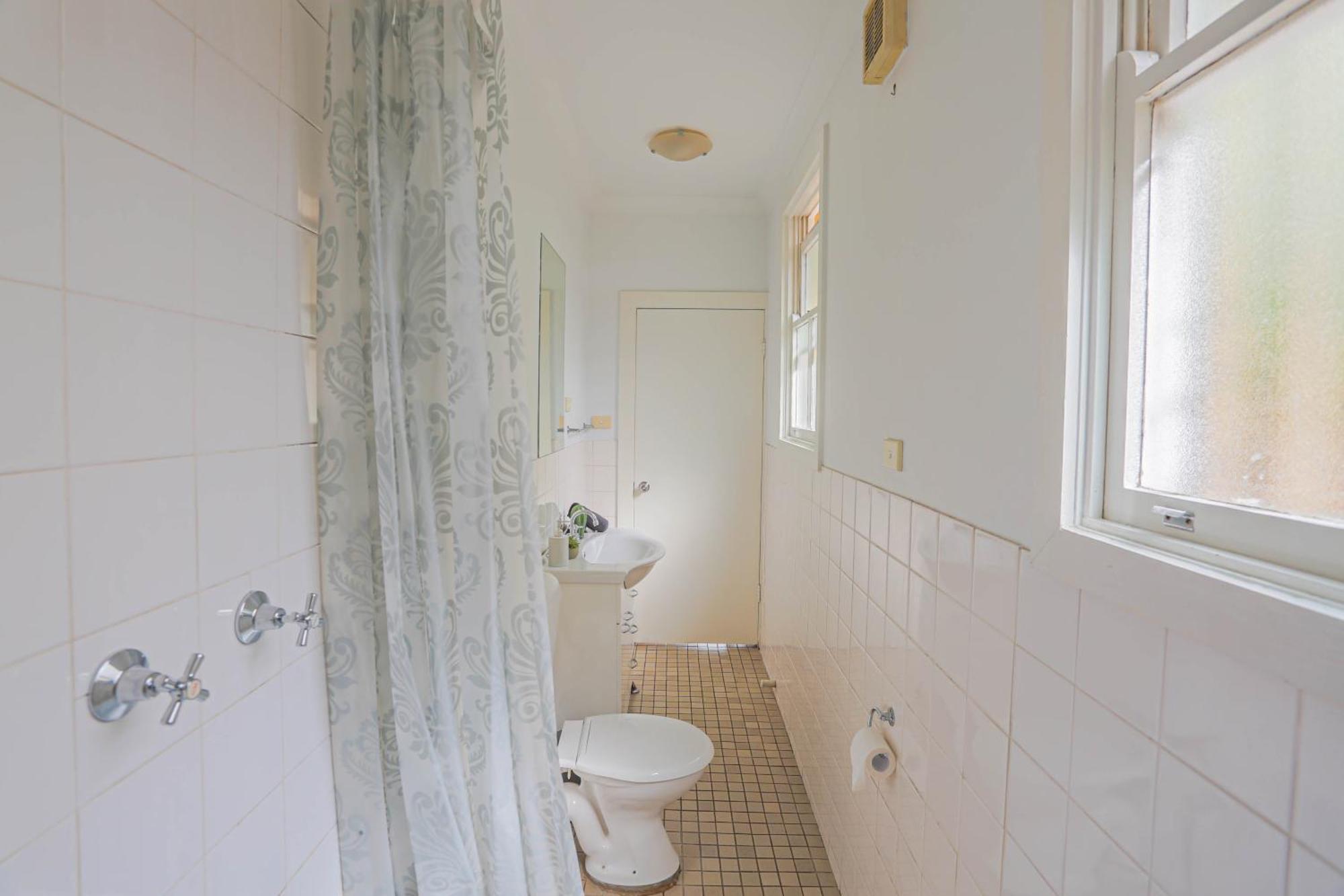 Elegant 2 Bedroom On The Edge Of Downtown Dowling St Holiday home *